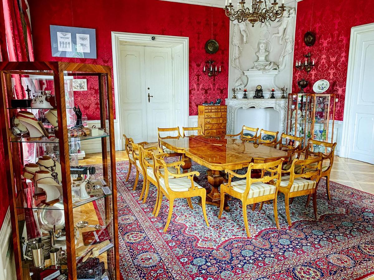Hotel Zamek Krolewski W Rydzynie ريدزينا المظهر الخارجي الصورة
