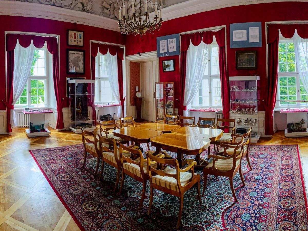 Hotel Zamek Krolewski W Rydzynie ريدزينا المظهر الخارجي الصورة