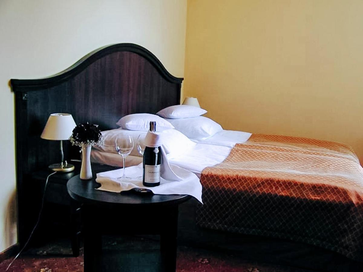 Hotel Zamek Krolewski W Rydzynie ريدزينا المظهر الخارجي الصورة