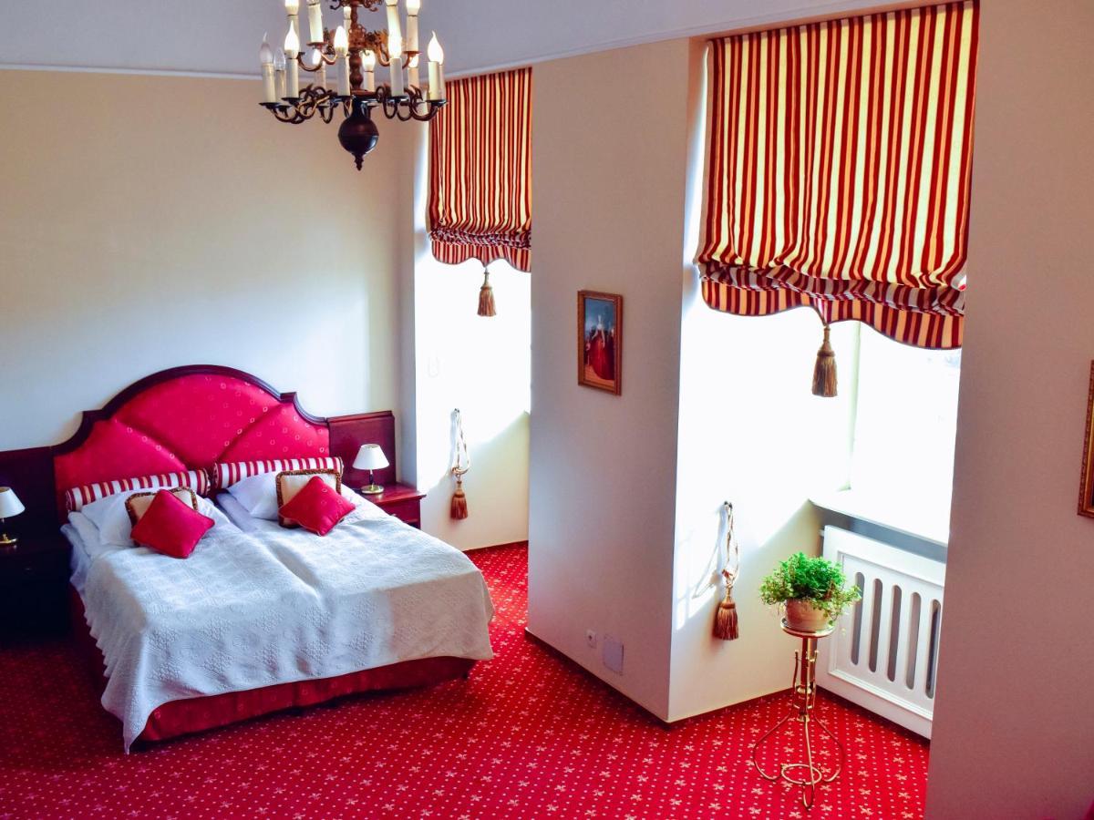 Hotel Zamek Krolewski W Rydzynie ريدزينا المظهر الخارجي الصورة