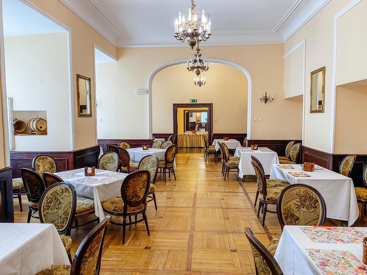 Hotel Zamek Krolewski W Rydzynie ريدزينا المظهر الخارجي الصورة