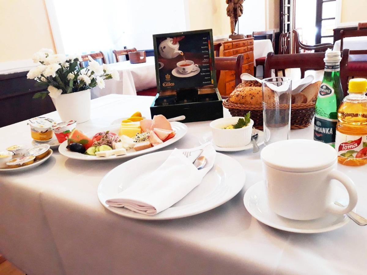 Hotel Zamek Krolewski W Rydzynie ريدزينا المظهر الخارجي الصورة